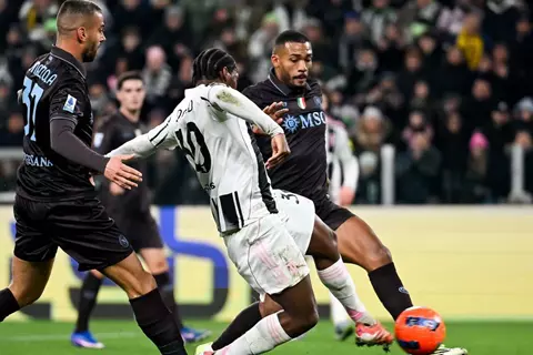 قمة الدوري الإيطالي.. يوفنتوس يضرب نابولي بثلاثية نظيفة ويهدد مركزه في جدول الترتيب